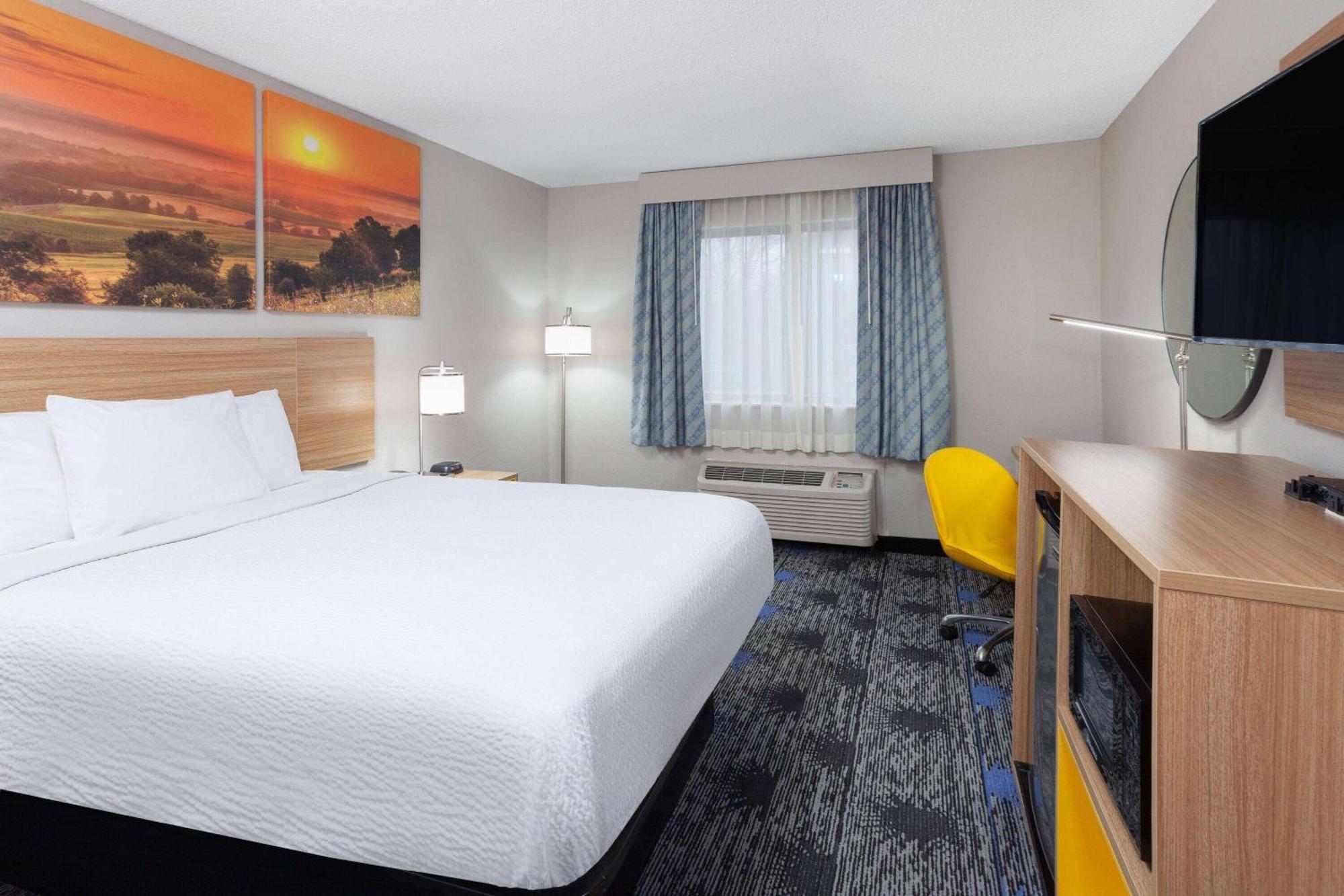 Days Inn By Wyndham Wooster Exterior photo