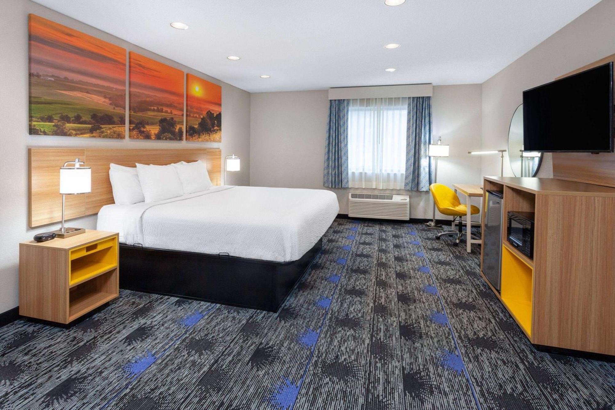 Days Inn By Wyndham Wooster Exterior photo