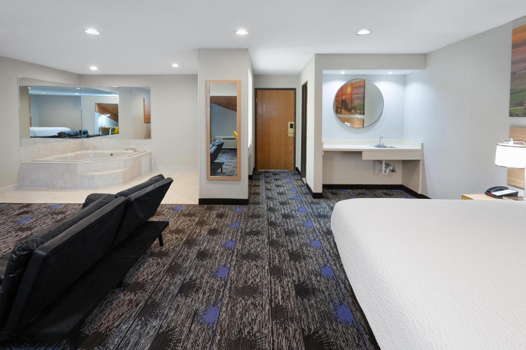 Days Inn By Wyndham Wooster Exterior photo